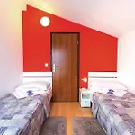 Nyaraló 05 *