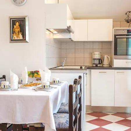 Prázdninový dům 05 *