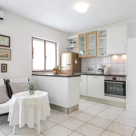 Будинок відпочинку Amazing Home In Katuni Katuni