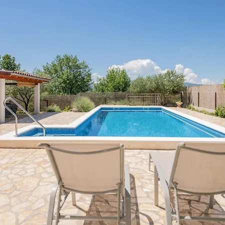 Amazing Home In Katuni
