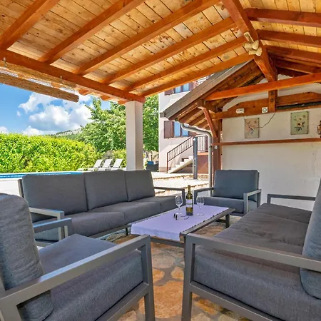Amazing Home In Katuni