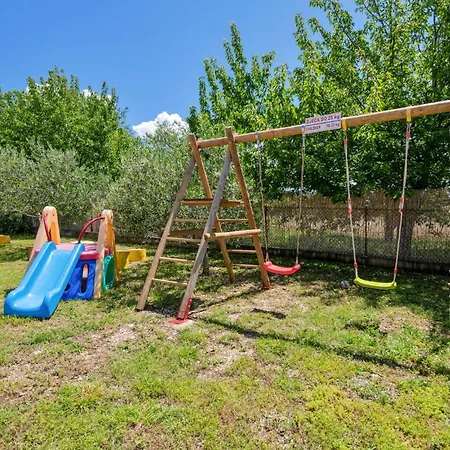 Будинок відпочинку Amazing Home In Katuni *